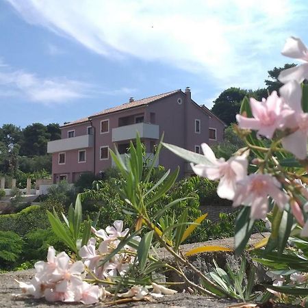Amaryllis Residence, Apartment Diana & Deluxe Rooms With Shared Kitchen ヴェリ・ロシニュ エクステリア 写真