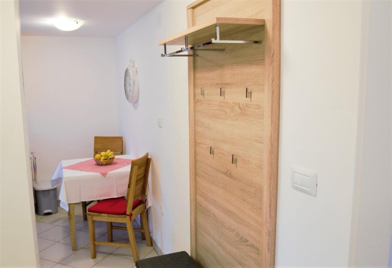 Amaryllis Residence, Apartment Diana & Deluxe Rooms With Shared Kitchen ヴェリ・ロシニュ エクステリア 写真