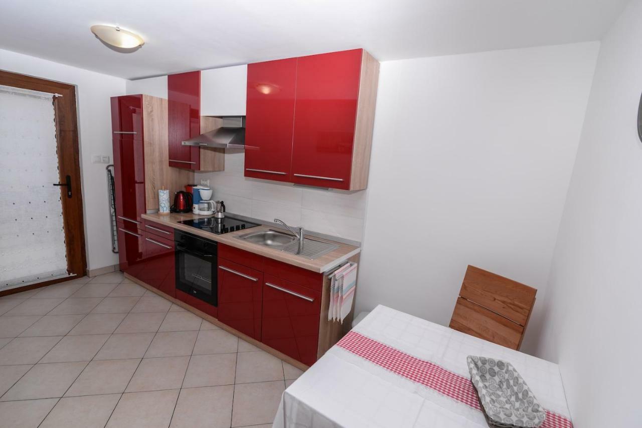 Amaryllis Residence, Apartment Diana & Deluxe Rooms With Shared Kitchen ヴェリ・ロシニュ エクステリア 写真